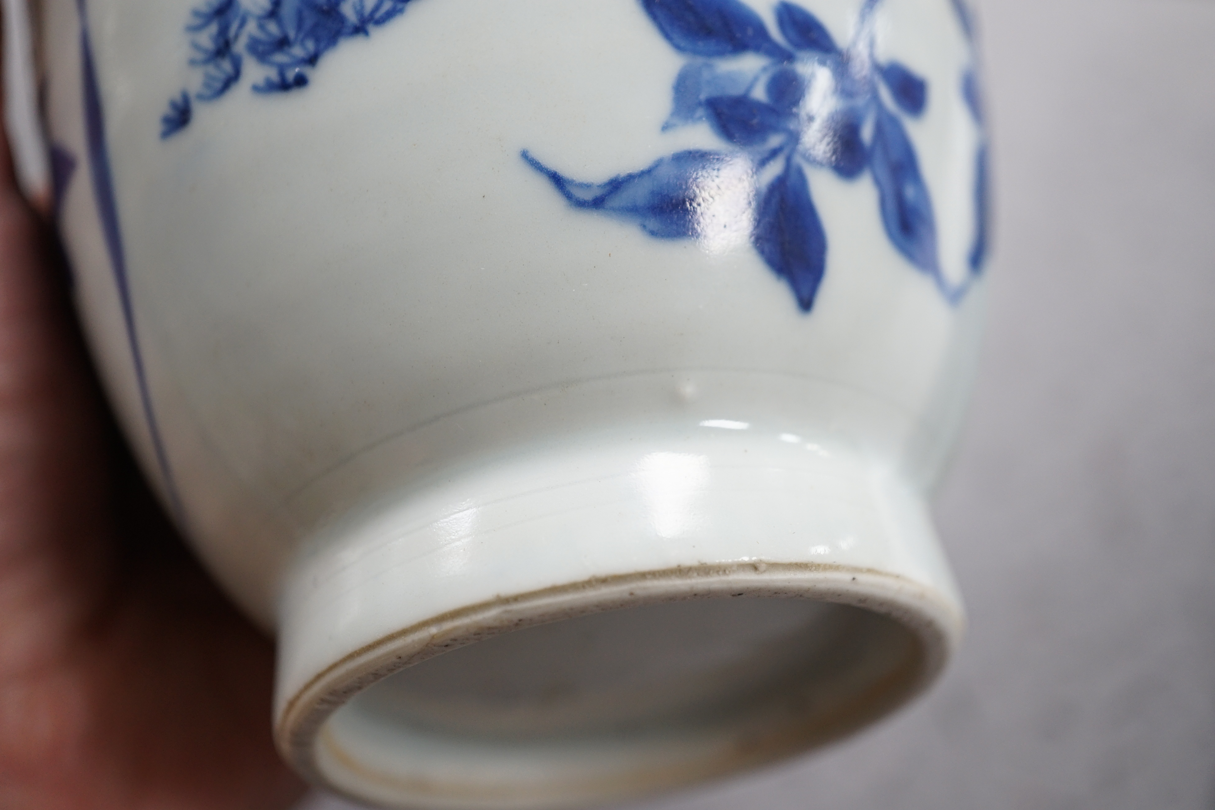 A Chinese Transitional blue and white jar, c.1640